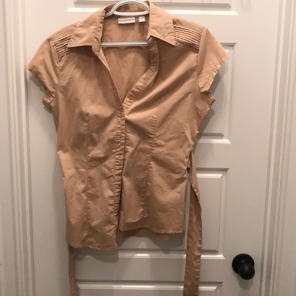 Short sleeve button up